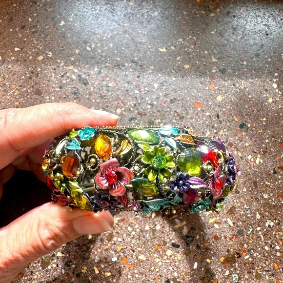 Vintage Enamel Floral bracelet - Picture 1 of 5